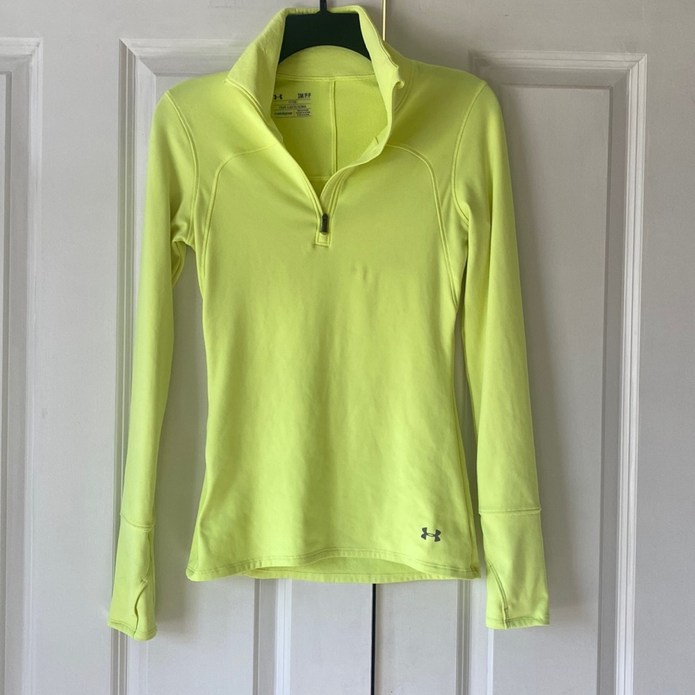 Under Armour Women’s Fitted 3/4 Sleeve Cold Gear Shirt